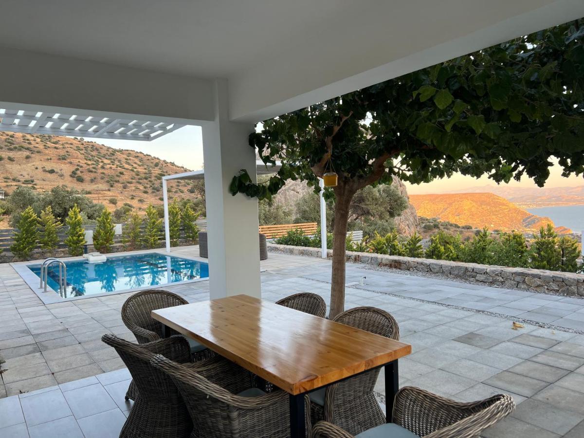 איה גליני Evgoro Luxury Suites מראה חיצוני תמונה